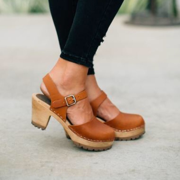 mia wooden clogs